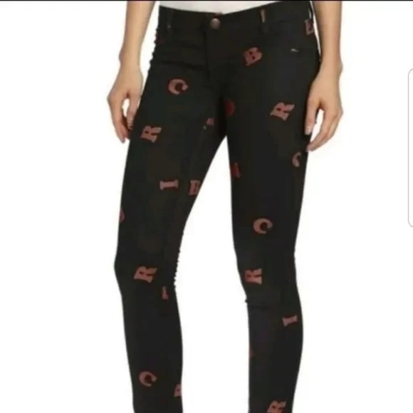 Alphabet Print Denim Cropped Jacket & Reversible Black Jeans - Picture 3 of 7